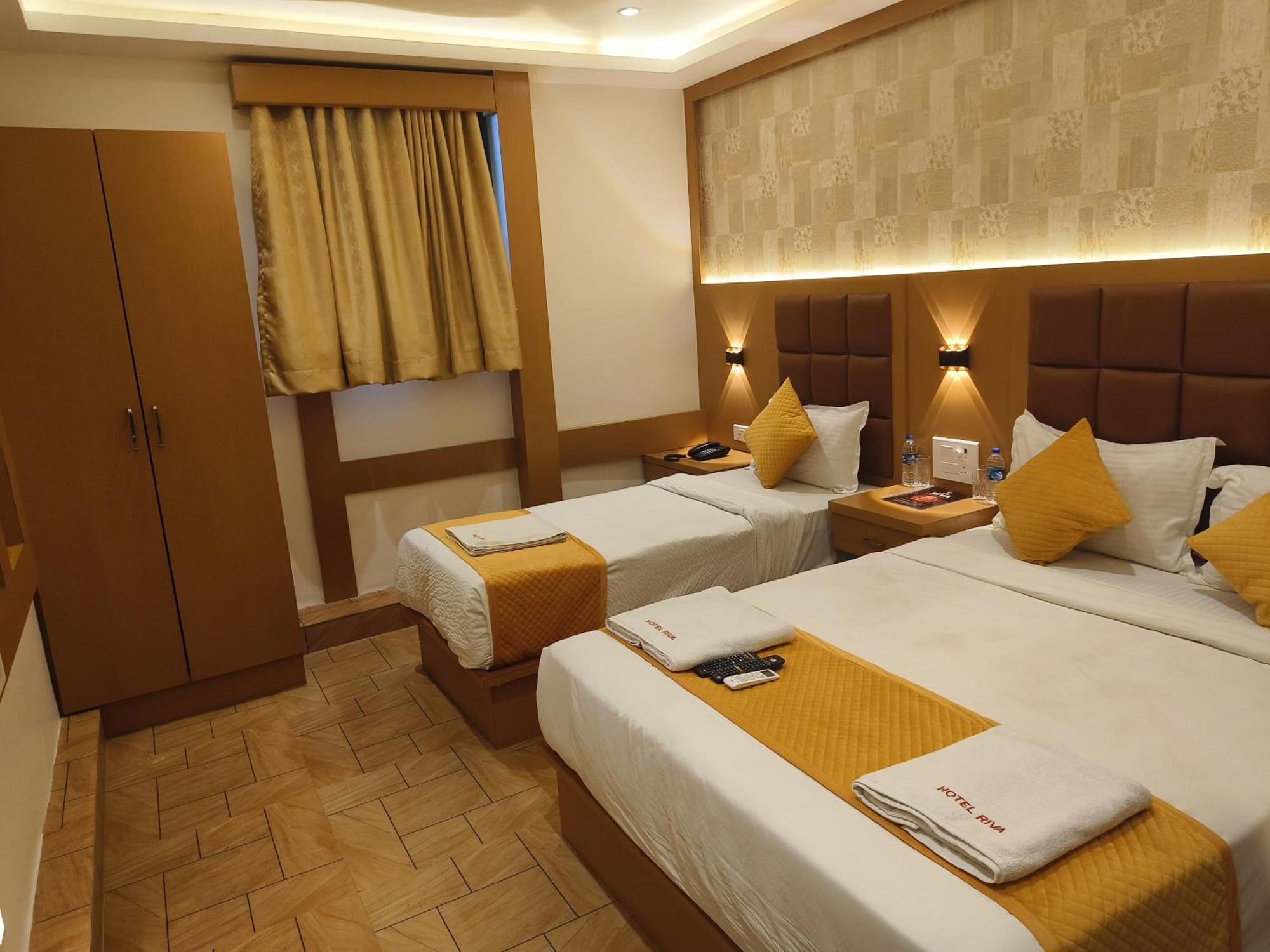 Hotel Riva International Goregaon- Near Nesco มุมไบ ภายนอก รูปภาพ