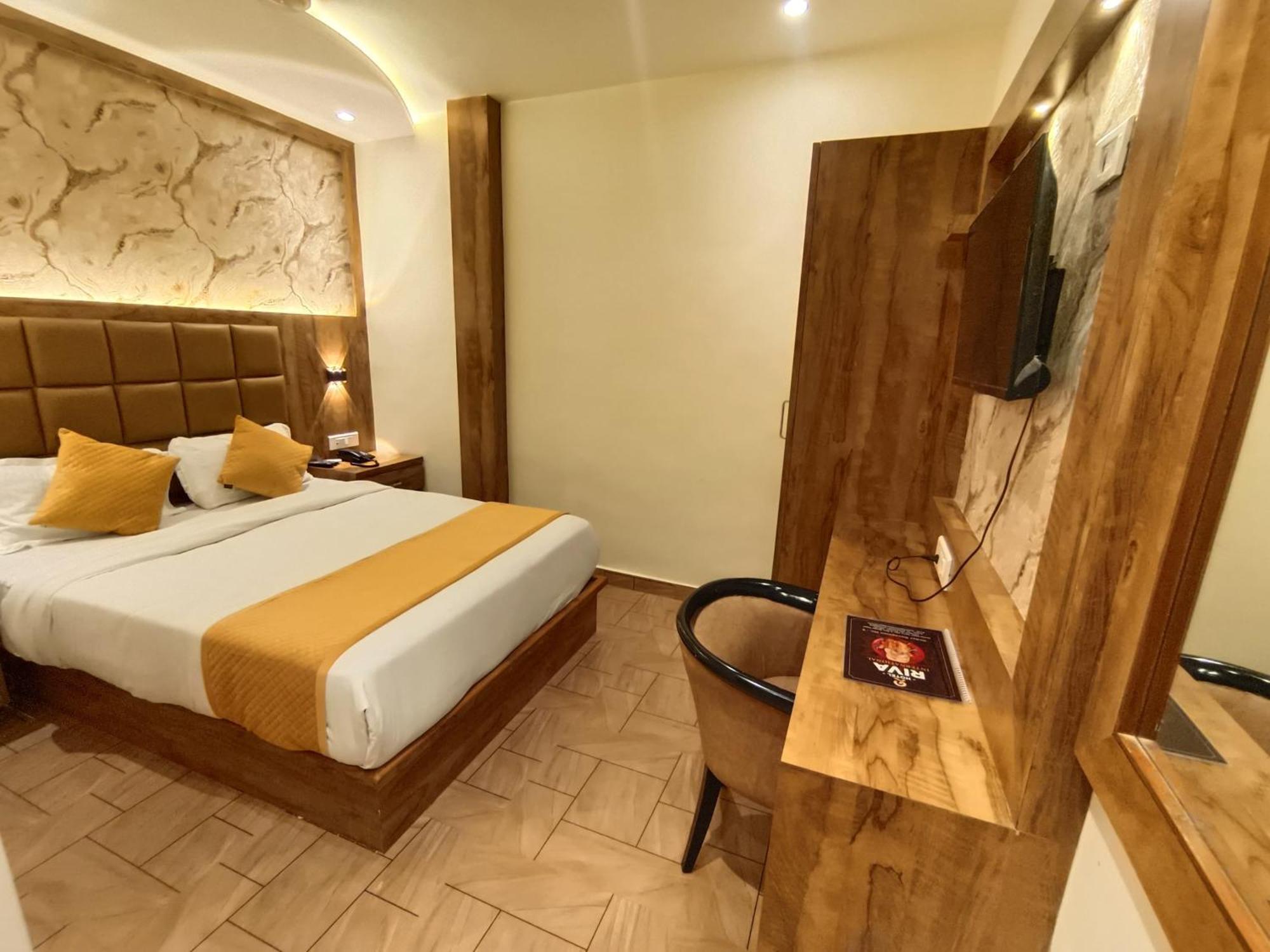 Hotel Riva International Goregaon- Near Nesco มุมไบ ภายนอก รูปภาพ